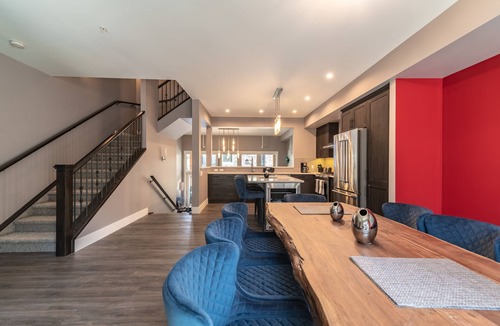 Canmore House | 2850SQF ALL NEW MOUNTAIN VIEW TOWNHOUSE #10: 4BR+4.5BTH FOR 12 NEAR ALL（10634）