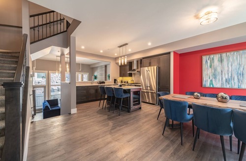 Canmore House | 2850SQF ALL NEW MOUNTAIN VIEW TOWNHOUSE #10: 4BR+4.5BTH FOR 12 NEAR ALL（10634）