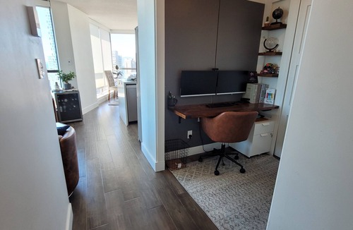 Downtown Vancouver Apartment | 29th Floor Condo in Yaletown. Message me at a.hostacny@gmail.com for details