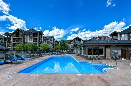 Invermere Apartment | 2bdrm 2bath Lakeside Getaway!