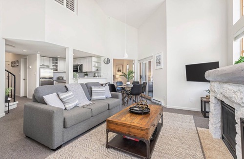 Village North Condo | 2BR + loft | Tyndall Stone Lodge | Village Location w/Olympic Plaza View | Fireplace | Hot Tub