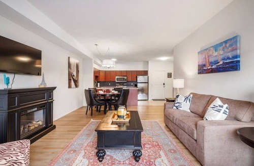 Quail Ridge Apartment | 2BR | Pool, Hot Tub, Golf, UBC & Airport