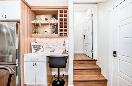 Southeast Calgary Apartment | 2BR Suite | Seton | Spruce Meadows | WiFi | Pkg| South Campus Hospital