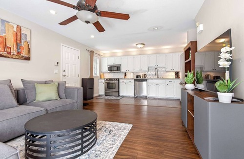 Newton Apartment | 2BR Surrey Pool Suite Near White Rock