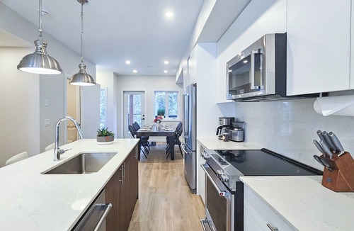 Panorama House | 3 BDRM NEW townhome at Nordix w/private hot tub