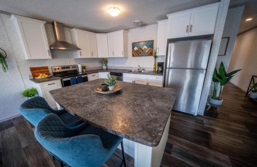 Invermere Apartment | 3 Bed Townhouse, Mountain Views, Large Deck, Air Con, Garage
