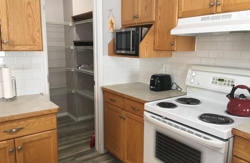 South Lethbridge Condo | #3 Southside Getaway Apt. - Close to Costco & College