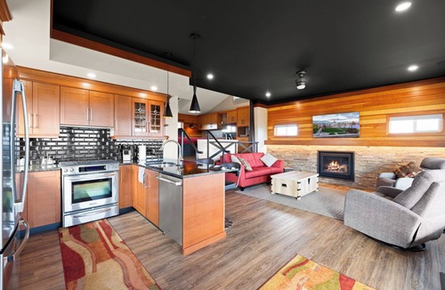 Highlands Cottage | 360⁰ Views at The Feather