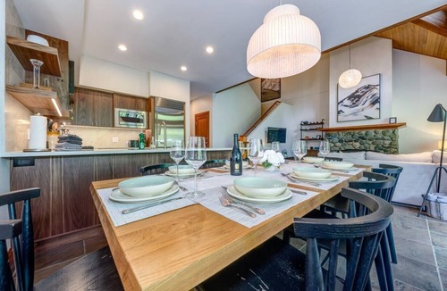 Village North Villa | 3BD/3BA Townhome Hot Tub, Garage