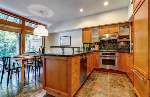 Village North Villa | 3BD/3BA Townhome Hot Tub, Garage