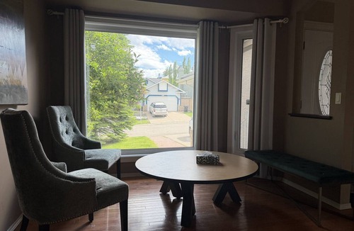 Northwest Calgary House | 4BR Calgary Home | Ping Pong + Parking