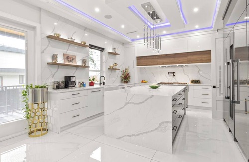 Surrey House | 6BR Entire Home Private Parking Pet-Friendly Near Vancouver