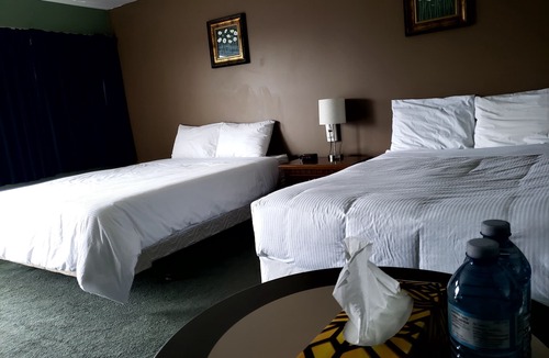100 Mile House Hotel | 99 Mile Motel