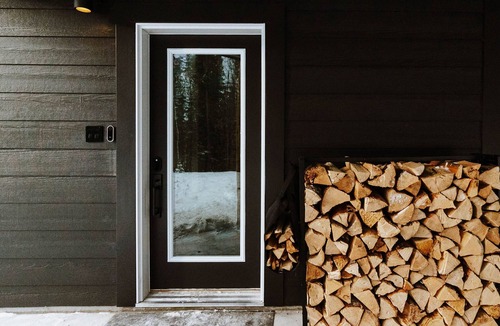 Nordegg House | A Scandinavian spa getaway in the forest - calm, minimal, and serene.