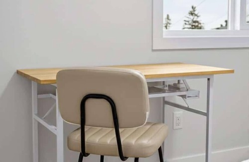 Radisson Heights - Albert Park House | AC, 95 min Banff, Local Coffee,Walk to Restaurants