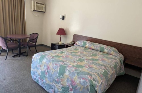 Jasper Place Hotel | Algonquin Motor Lodge