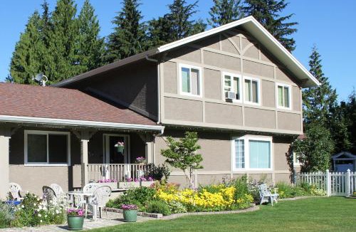 Revelstoke Bed & Breakfast | Alpenrose Revelstoke Bed & Breakfast
