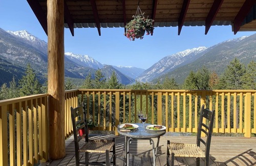 D'Arcy House | anderson lake view home - stunning views