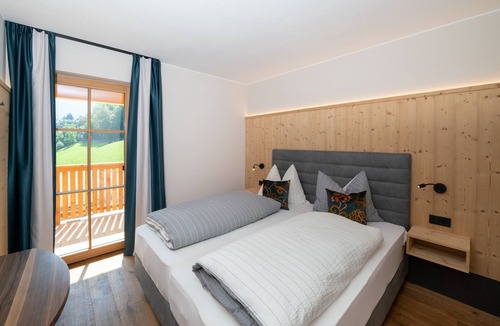 Fie allo Sciliar Apartment | Apartment "Schlosshof Himml" with Mountain View, Private Terrace & Wi-Fi