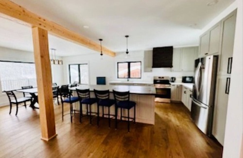 Apex Mountain Ski Chalet | Apex Mountain - Boards `n` Blades Chalet
