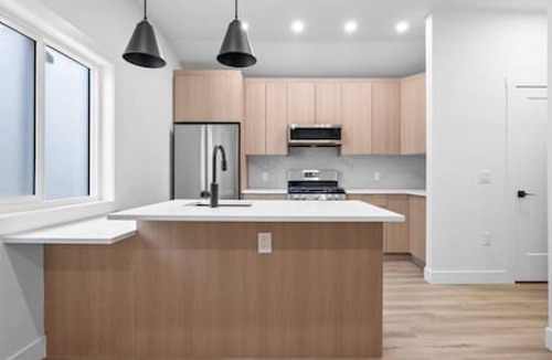 Banff Trail House | "Avanta" with free parking near UofC