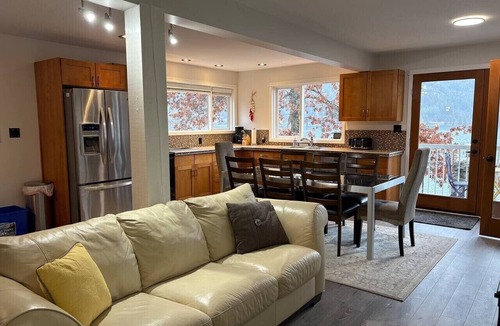 Nelson Condo | Bealby Point Stay 3 Suites, Friends and Family