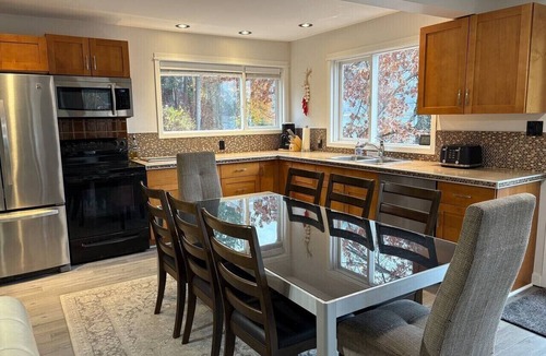 Nelson Condo | Bealby Point Stay 3 Suites, Friends and Family