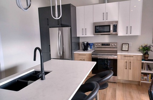 Central Okanagan House | Beautiful 2 bed 2 bath with incredible lake view!