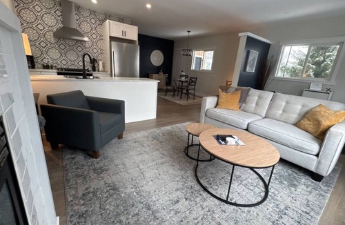 Fruitvale House | Beautiful 2 bedroom guest house in Fruitvale