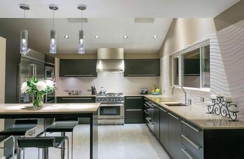 Grouse Woods House | Beautiful 3 bdr House in North Vancouver Forest