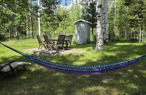 70 Mile House House | Beautiful Lake View Cottage in the Cariboo