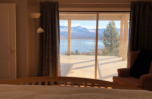 West Kelowna Estates House | Beautiful lakeview 3 bdrm in West Kelowna
