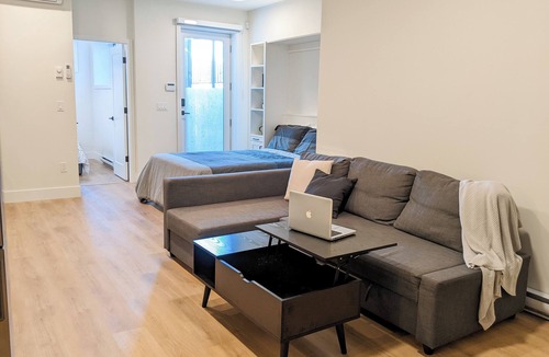 Coquitlam House | Beautiful New 1-Bedroom Ranch Park Retreat