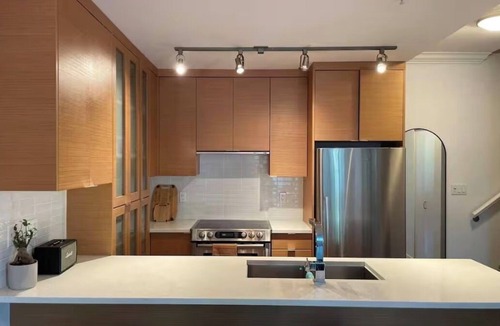 Mount Pleasant House | Beautiful townhome in trendy Main Street area. Family friendly!