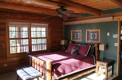 Hill City Cabin | Black Hills GETAWAY- Alpine Prairie Lodge- Beautiful Log Cabin on 8 acres.