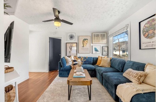 Drumheller House | Bluebird 3 Bedroom Home in the Heart of Drumheller