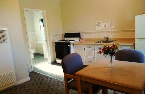 Osoyoos Hotel | Boundary Motel