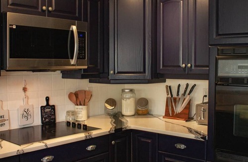 Markerville House | Boutique Lake House in Sylvan Lake | Hot Tub Games Room Sleeps 7