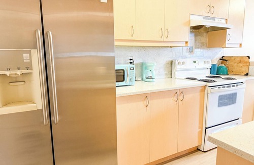 Sunnyside House | Bow River Retreat: Basement Room for Rent