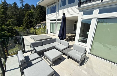 Bowen Island House | Bowen Island Ocean Retreat | Whole House | Hot Tub