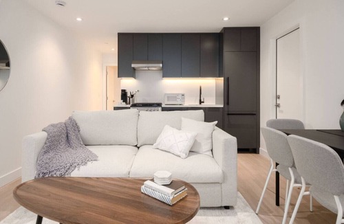 West Vancouver House | Brand New Cozy Suite near Collingwood School
