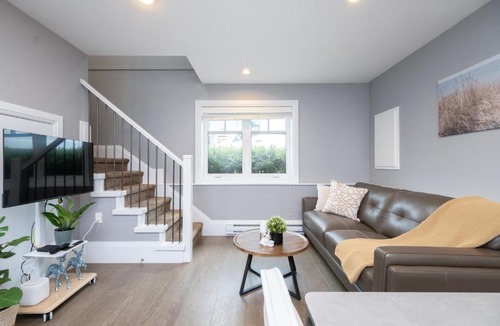 West Side Apartment | Brand New Stylish 2 bedrooms Suite in Shaughnessy