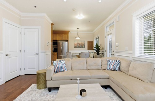 Renfrew-Collingwood House | Bright 3BR Retreat, Near Downtown & SkyTrain