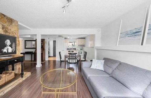 Central Lonsdale House | Bright 4BR Home + Huge Yard | Walk to Lonsdale