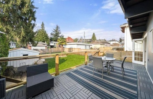 Central Lonsdale House | Bright 4BR Home + Huge Yard | Walk to Lonsdale