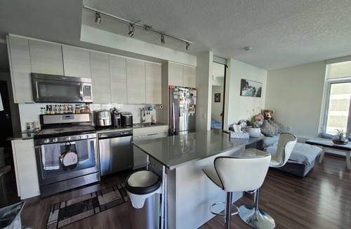 Beltline Apartment | Bright apartment with AC in lovely Calgary downtown near stampede neighborhood