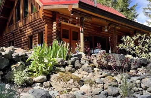 Pemberton Cabin | Cabin in the Woods - The Bergli