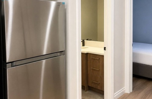Southwest Calgary Apartment | Calgary Urban Suites B