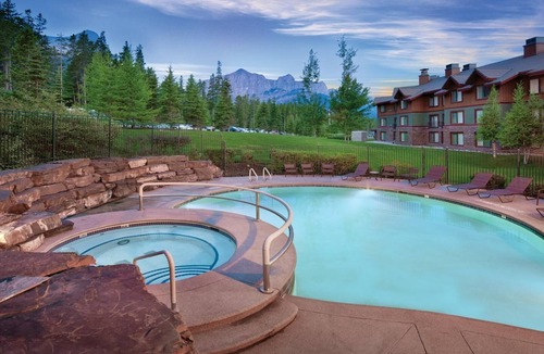 Canmore Resort | Canmore 1BR – Mountain Views, Hot Tub & Banff Access