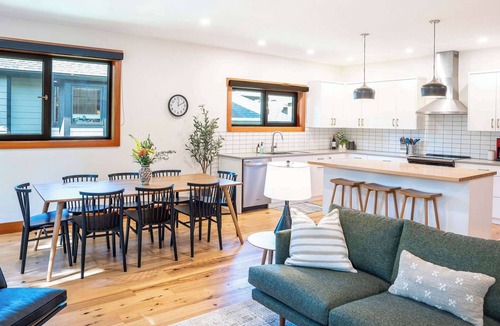 Revelstoke House | Cartier Chalet
